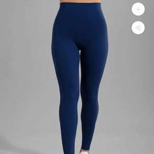 Like new! BLACK BuffBunny Legacy Leggings Medium